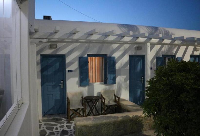 חדר אקונומי, Petinaros