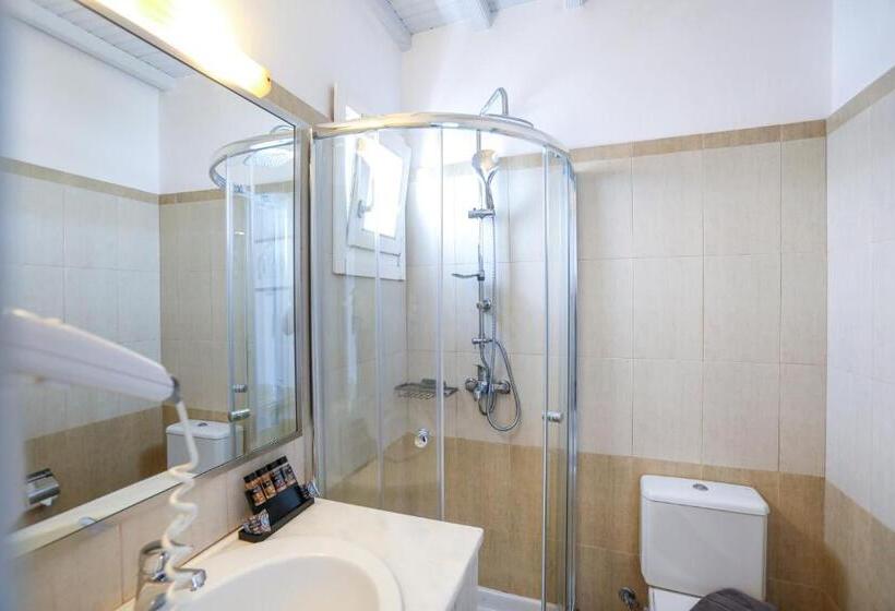 חדר אקונומי, Petinaros