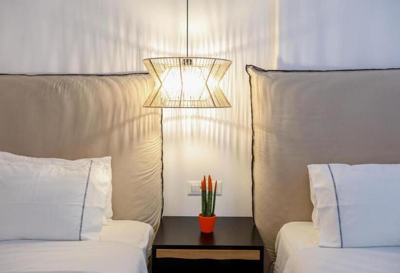 4인용 스탠다드 룸, Petinaros