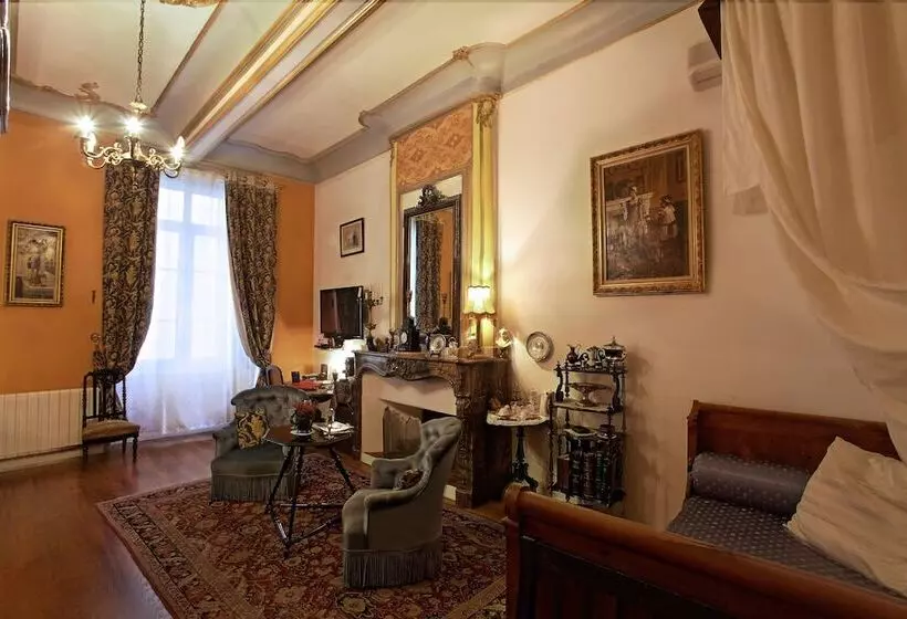 سوییت جونیور, Hôtel Renaissance