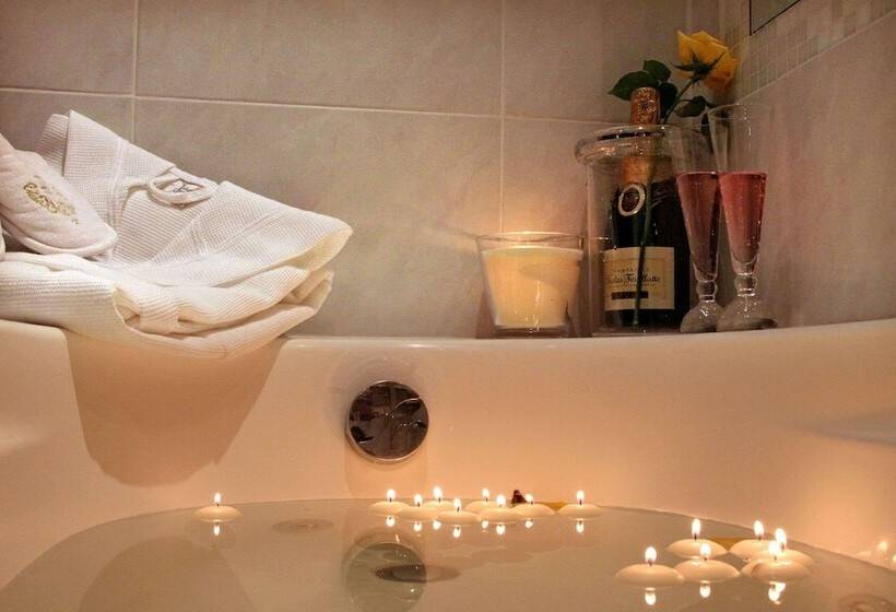 Люкс Повышенной Комфортности, Hôtel Renaissance