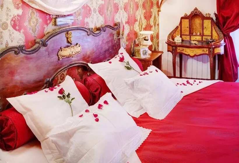 سوئیت سینیور, Hôtel Renaissance