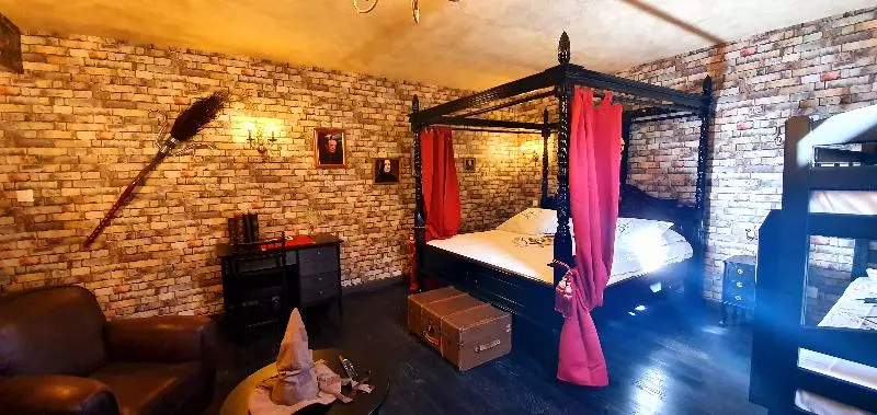 اتاق لوکس خانوادگی, Hôtel Renaissance