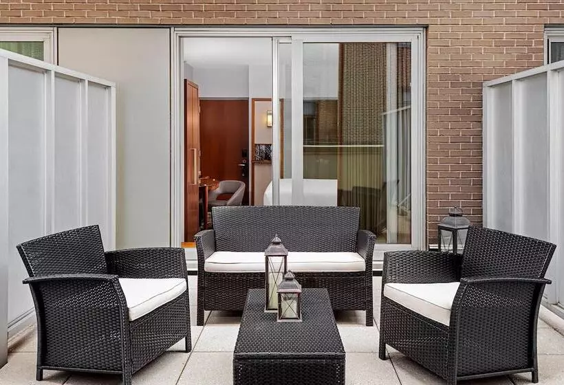 اتاق استاندارد با 2 تخت دوبل, Sheraton Tribeca New York