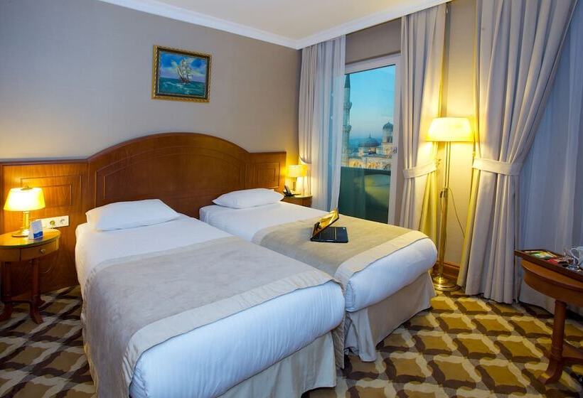 エコノミールーム, Tilia