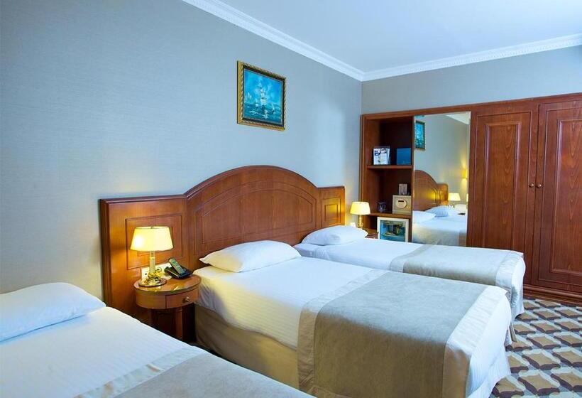 スタンダードトリプルルーム, Tilia