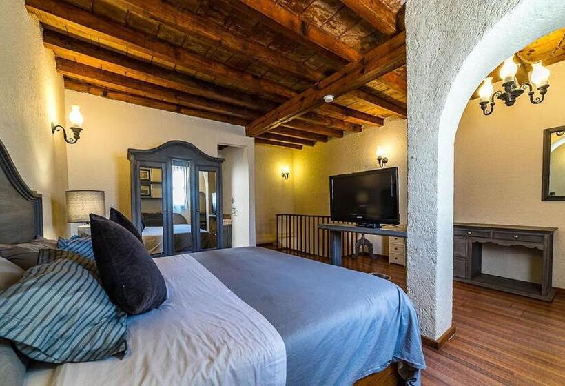 سوئیت با بالکن, Mesón De La Merced Hotel Boutique Patio & Spa