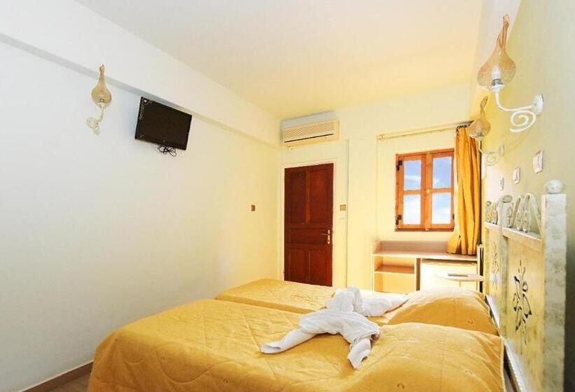 スタンダードルーム, Paris Hotel