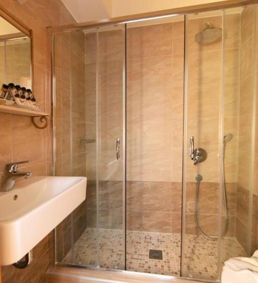 スタンダードルーム, Paris Hotel