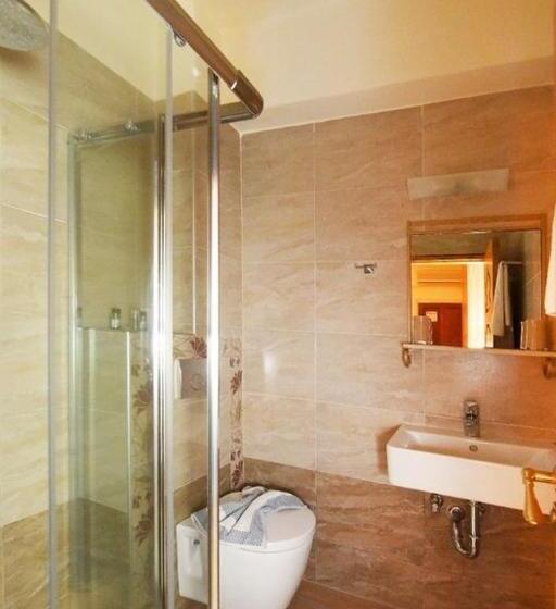 Номер Стандарт, Paris Hotel