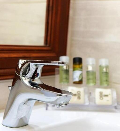 スタンダードスタジオ, Paris Hotel