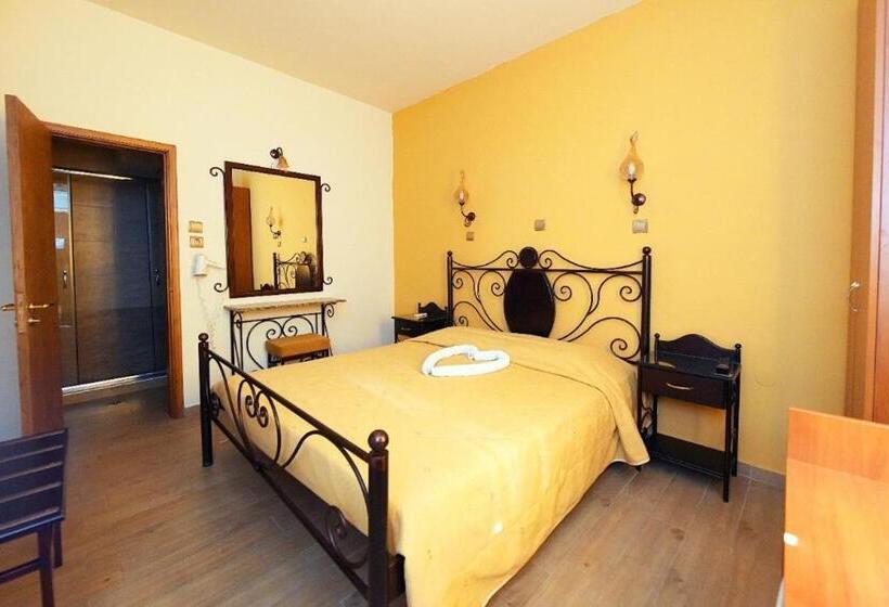 スタンダードルーム, Paris Hotel