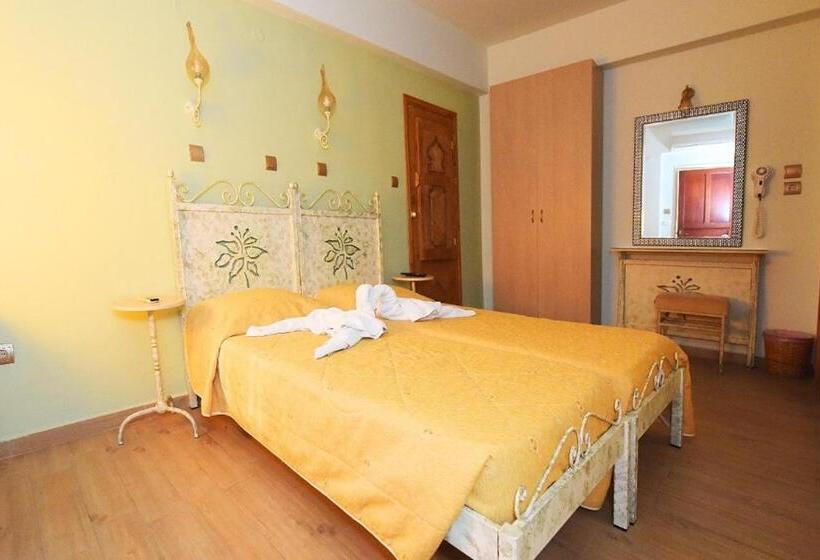 スタンダードルーム, Paris Hotel