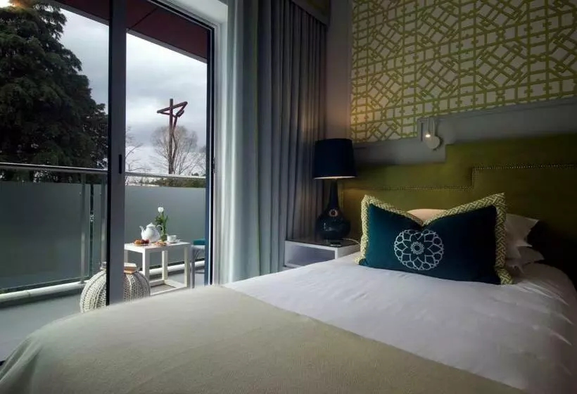 اتاق استاندارد سه نفره, Coração De Fatima Boutique