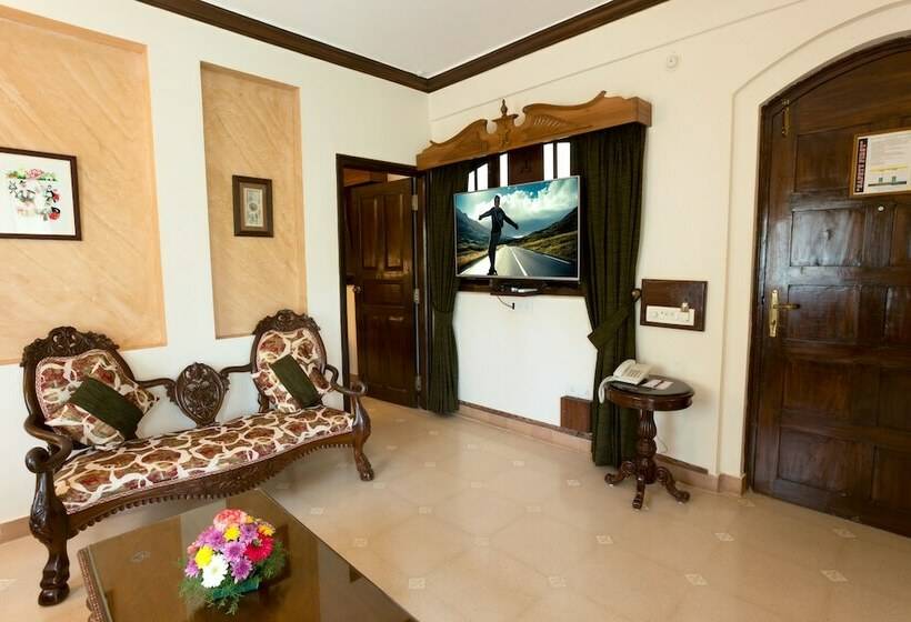 سوییت لوکس, Casa Severina