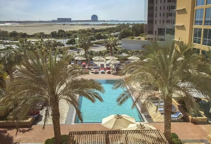 ダブルベッドスタンダードルーム, Yas Plaza Circuit by IHG