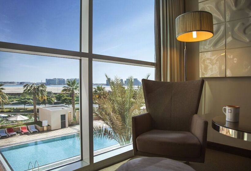 스탠다드 룸 더블 침대, Centro Yas Island By Rotana