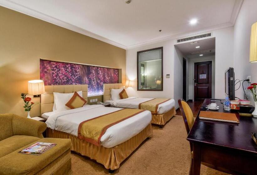 اتاق سوپریور با چشم‌انداز شهر, La Sapinette Hotel Dalat