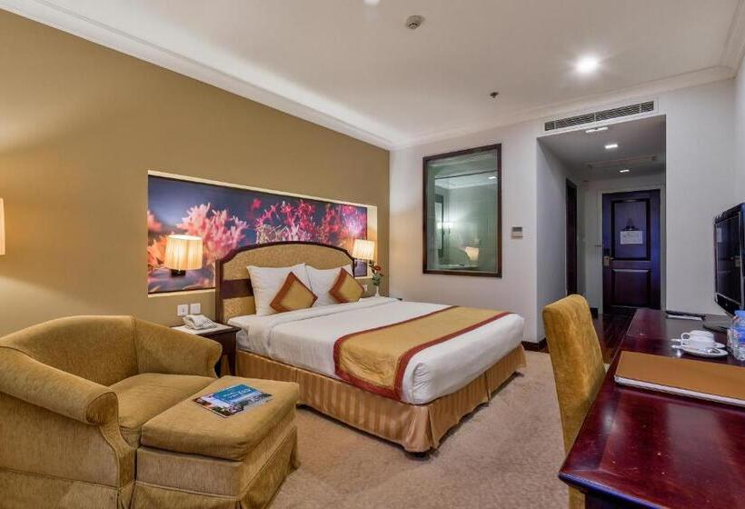 اتاق سوپریور با چشمانداز شهر, La Sapinette Hotel Dalat