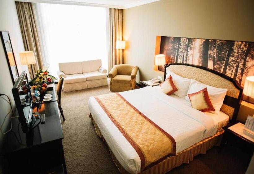 اتاق لوکس با چشم‌انداز شهر, La Sapinette Hotel Dalat