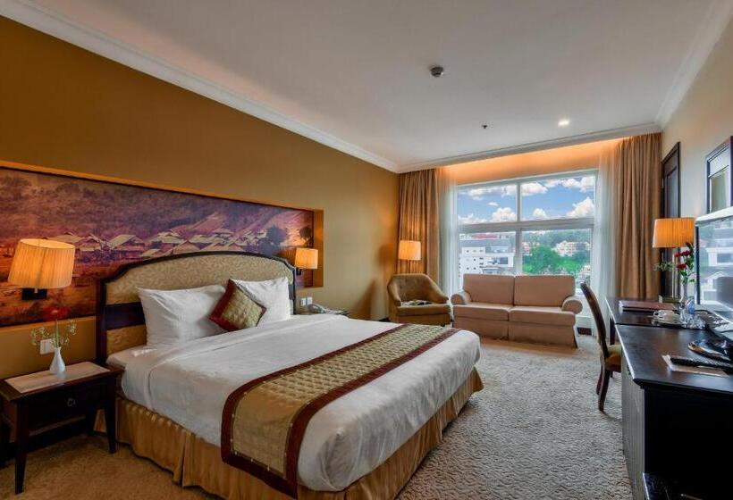 سوییت جونیور با چشمانداز شهر, La Sapinette Hotel Dalat