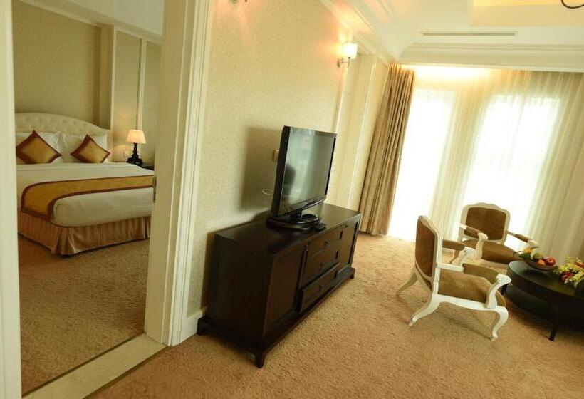 سوییت اجرایی, La Sapinette Hotel Dalat