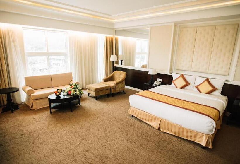 سوییت جونیور با چشمانداز شهر, La Sapinette Hotel Dalat