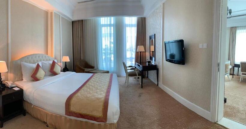 سوییت اجرایی, La Sapinette Hotel Dalat