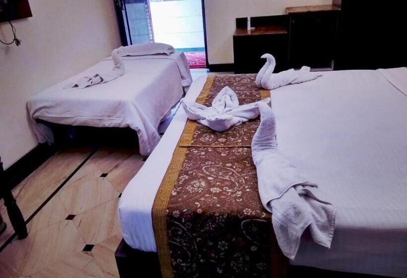 غرفة ديلوكس ثلاثية, Nahargarh Haveli