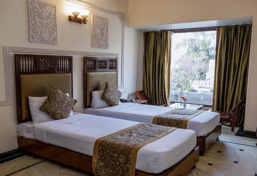Номер Deluxe, Nahargarh Haveli