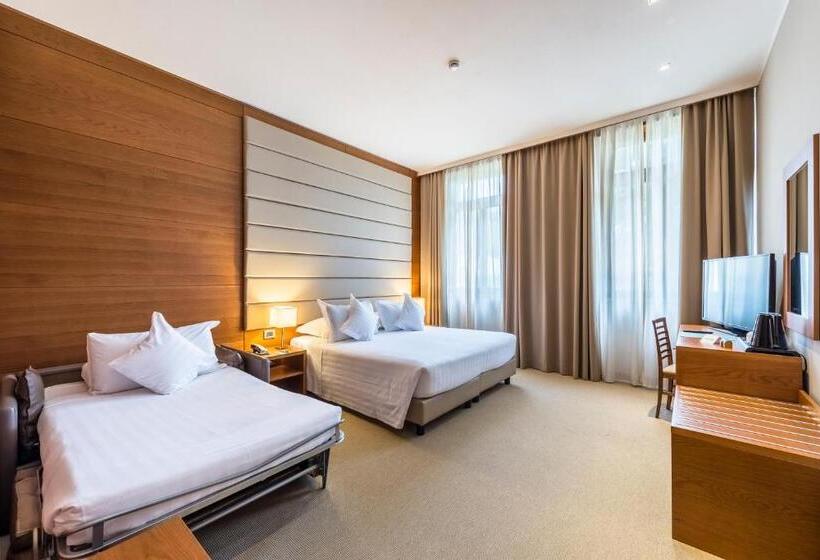 اتاق لوکس, Occidental Aurelia