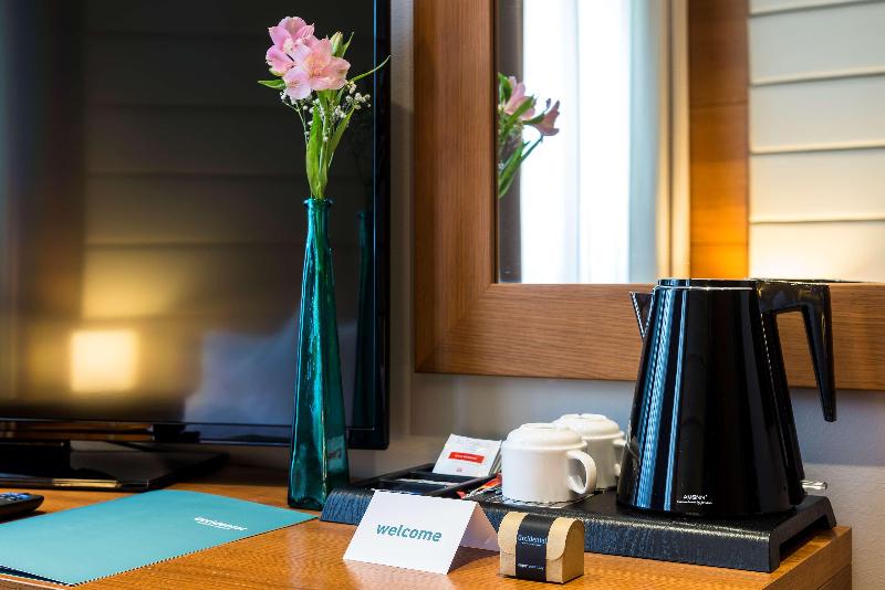 اتاق لوکس, Occidental Aurelia