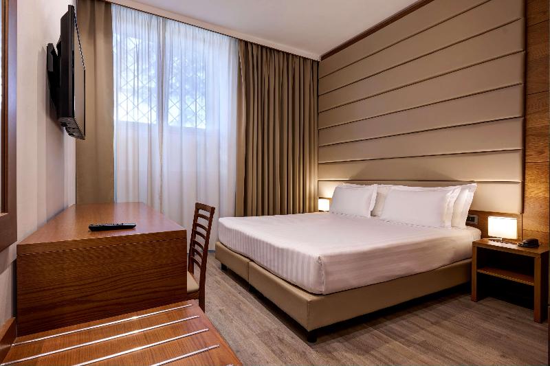 اتاق سوپریور, Occidental Aurelia