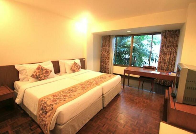 غرفة سوبيريور, River Kwai