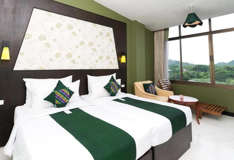 디럭스 스튜디오, River Kwai