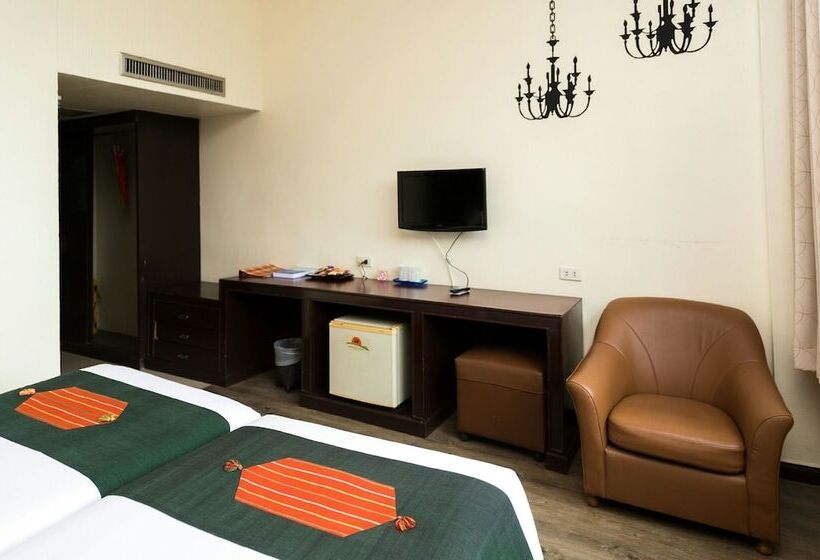 إستوديو قياسى, River Kwai