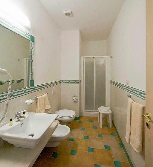 스탠다드 트리플 룸, Villa Fanusa