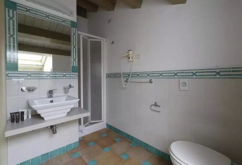 Standard Neljän Hengen Huone, Villa Fanusa