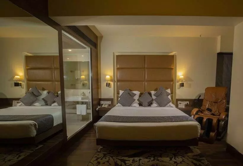 Suite, Yogi Midtown