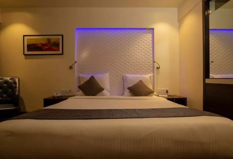 Executive Room, Yogi Midtown