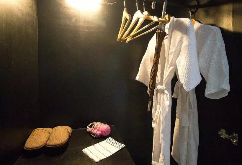 Perhesviitti, Sukhothai Treasure Resort & Spa