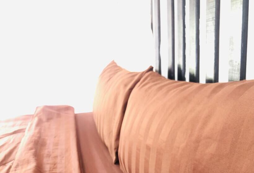 Standard-bungalow, The Pier