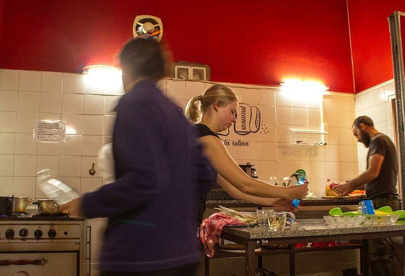 Номер Стандарт Трехместный, Hostel Inn Calafate
