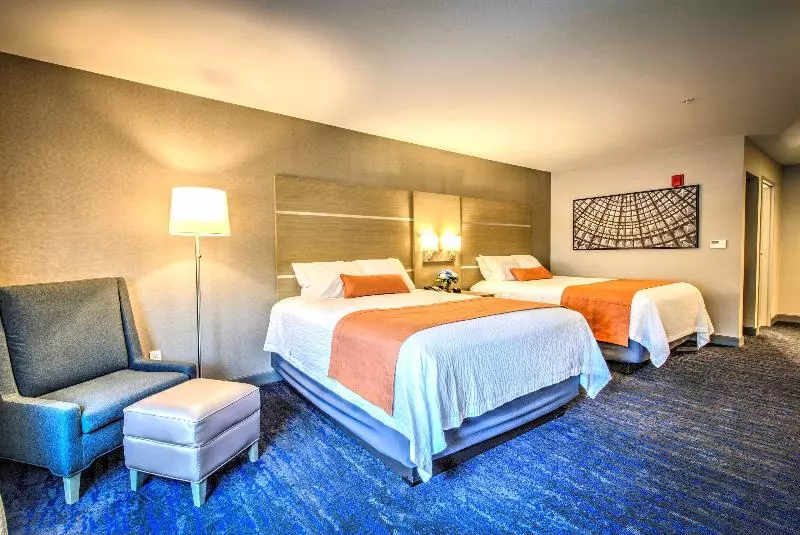 اتاق استاندارد با تخت دو نفره بزرگ, Best Western Plus Media Center Inn & Suites
