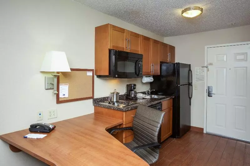 スタンダードスタジオ, Candlewood Suites Richmond Airport, An Ihg