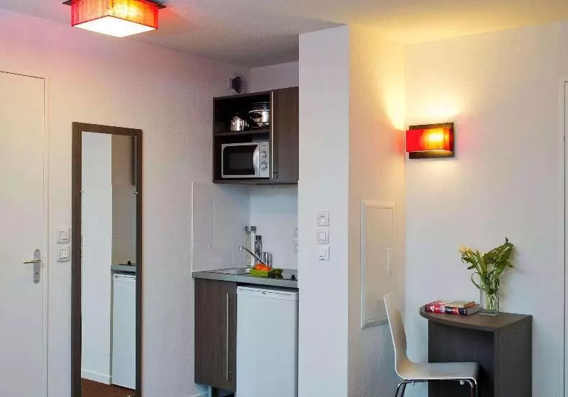 キングサイズベッドのスイートルーム, Candlewood Suites Richmond Airport, An Ihg