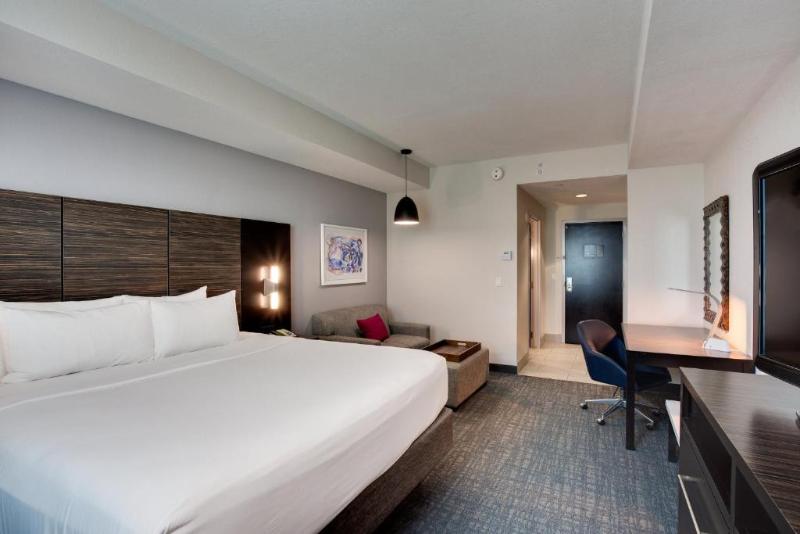 身障者適用キングサイズベッドルーム, Crowne Plaza Hotel & Resorts Fort Lauderdale Airport/ Cruise, An Ihg