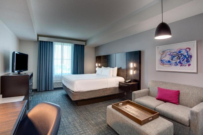 キングサイズベッドのスタンダードルーム, Crowne Plaza Hotel & Resorts Fort Lauderdale Airport/ Cruise, An Ihg