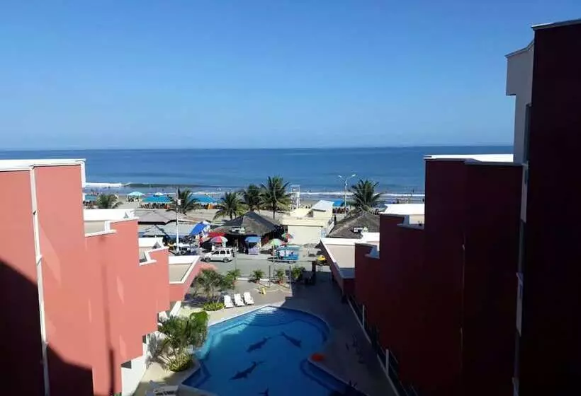 اتاق استاندارد سه نفره, El Marques