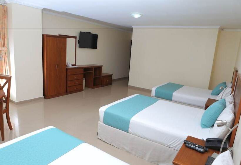 标准三人间, El Marques